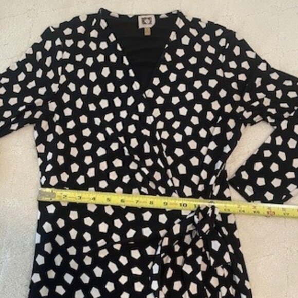 Anne Klein Faux Wrap ¾ Sleeve Black & White Geometric Print Dress – MEDIUM - Picture 13 of 16
